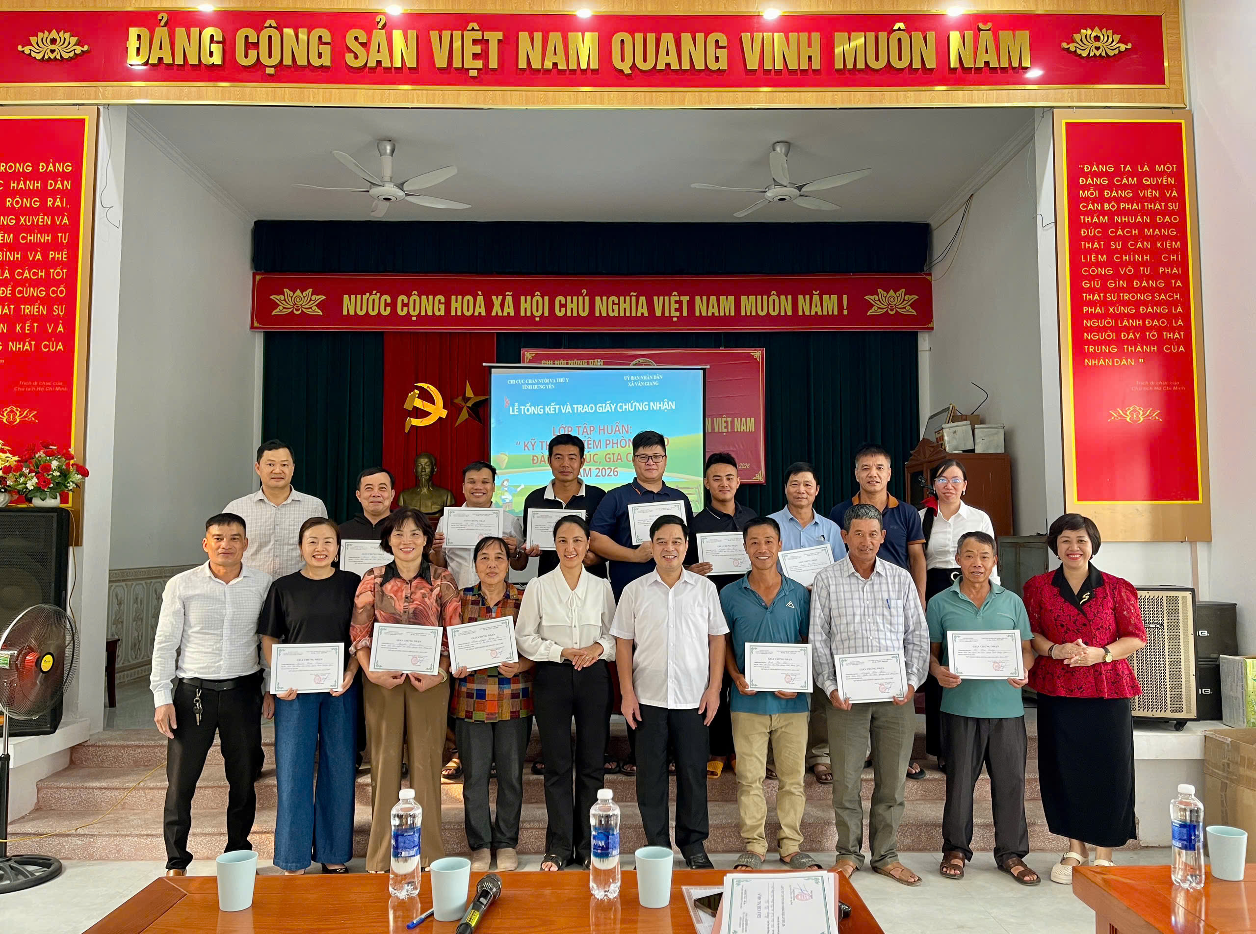 Xã Văn Giang tổ chức tập huấn kỹ thuật tiêm phòng  cho gia súc, gia cầm năm 2026